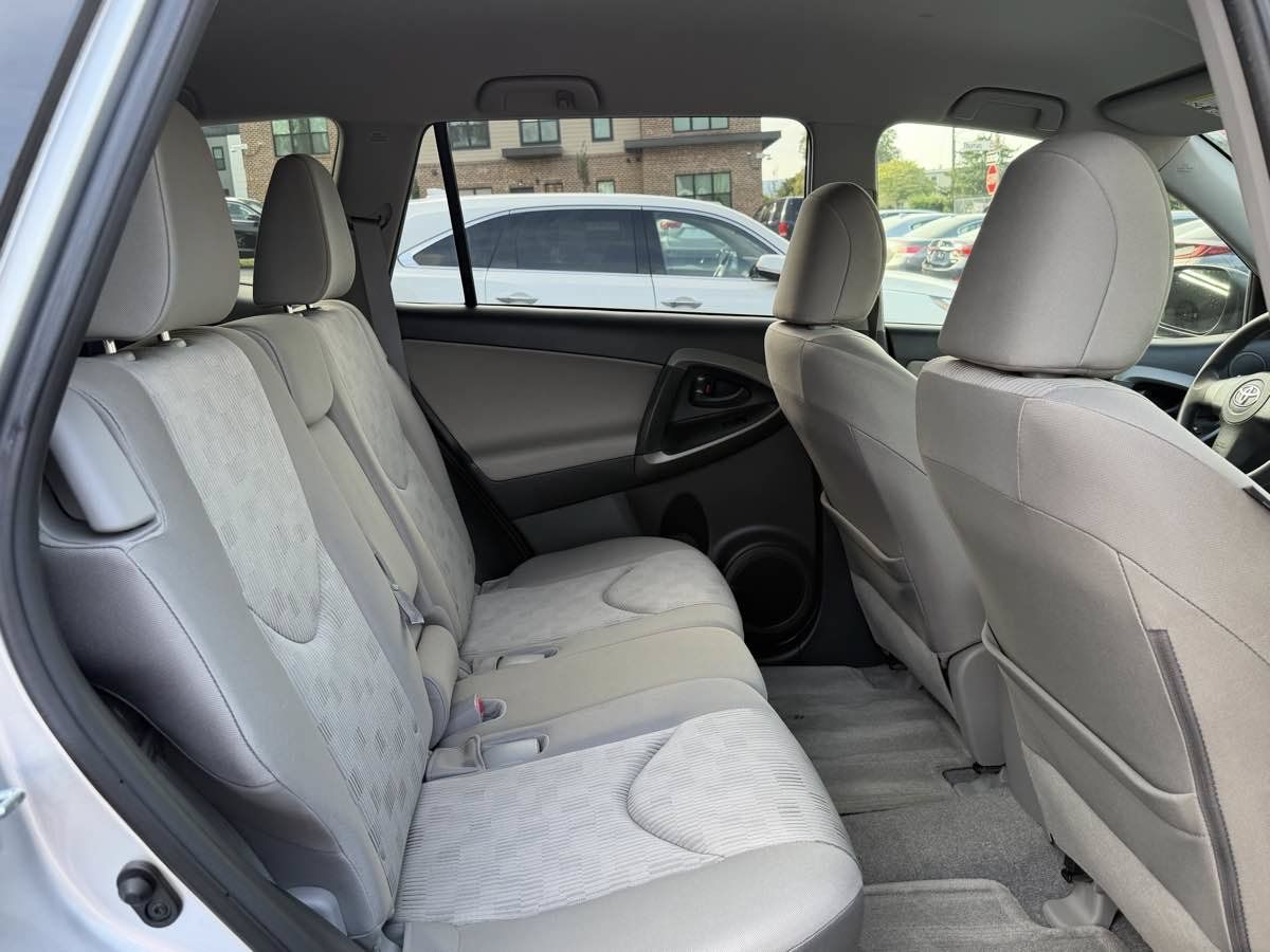 Used 2011 Toyota RAV4 2WD w/ Base L4 Extra Value Pkg image 12