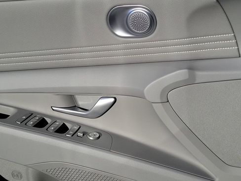 New 2026 Hyundai Elantra Sport image 33