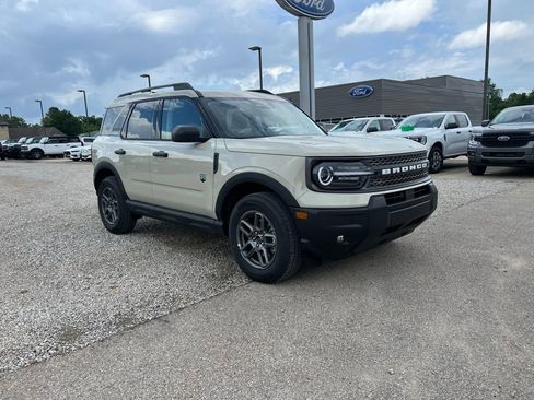 New 2025 Ford Bronco Sport Big Bend w/ Convenience Package image 2