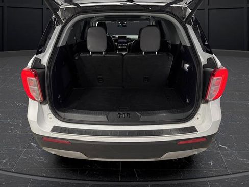 Used 2023 Ford Explorer Limited image 15