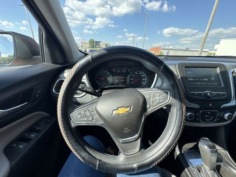 Used 2018 Chevrolet Equinox LS image 14