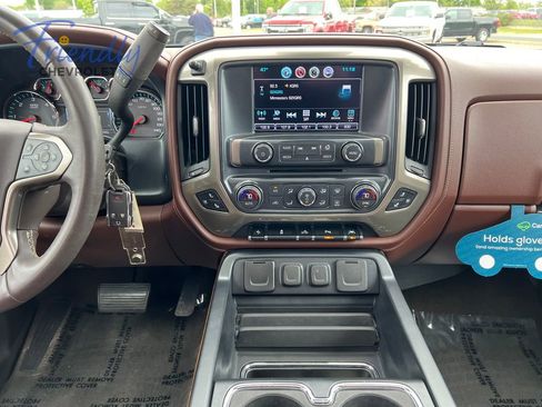 Certified 2017 Chevrolet Silverado 1500 High Country AWD/4WD image 24