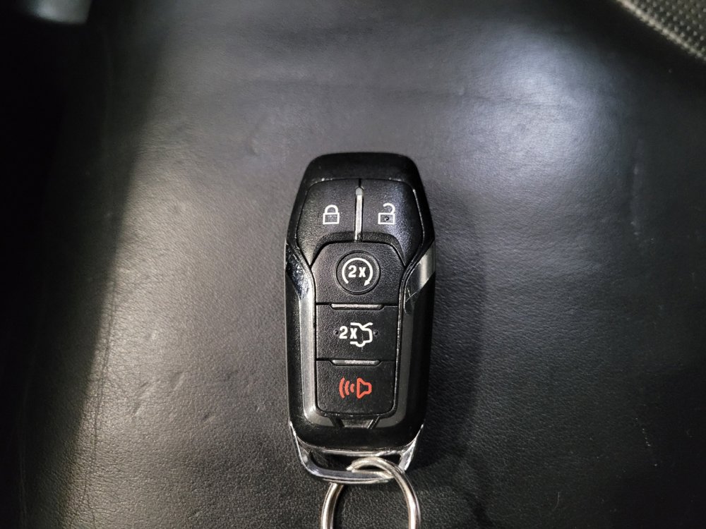 Used 2017 Lincoln MKX Select w/ Select Plus Package AWD/4WD image 32