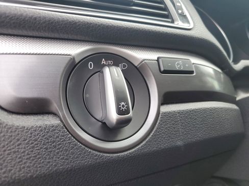 Used 2018 Volkswagen Passat 2.0T S image 30