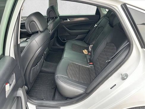 Used 2017 Hyundai Sonata Sport w/ Value Edition Package 02 FWD image 13