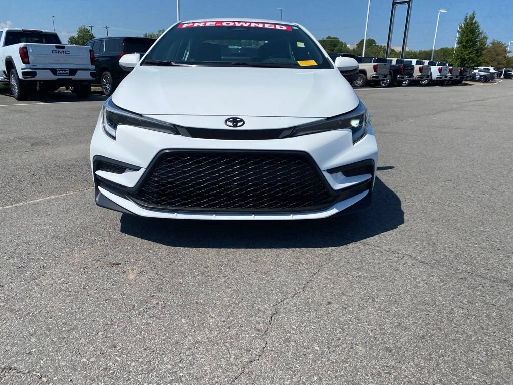 Used 2023 Toyota Corolla SE FWD image 2
