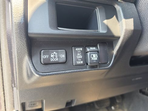 Used 2017 Toyota Tacoma Limited w/ Tow Package AWD/4WD image 19