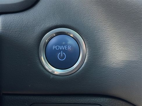 Used 2023 Toyota Tundra Platinum image 18