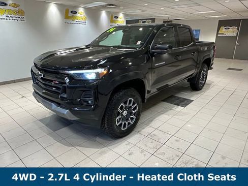 Used 2024 Chevrolet Colorado Z71 image 3