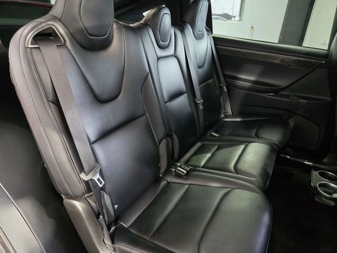 Used 2018 Tesla Model X 75D AWD/4WD image 8