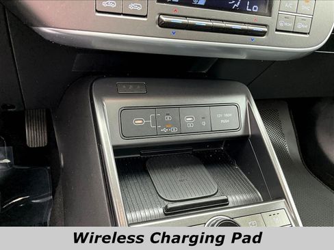 Used 2024 Hyundai Kona Limited FWD image 16