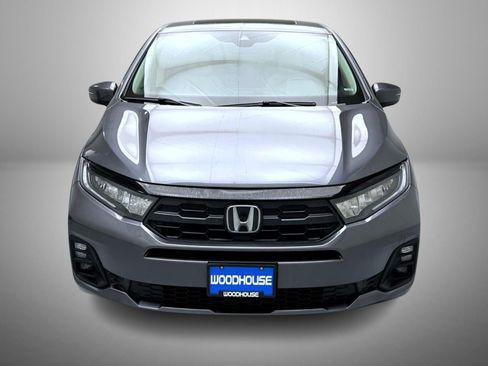 Used 2025 Honda Odyssey EX-L image 2