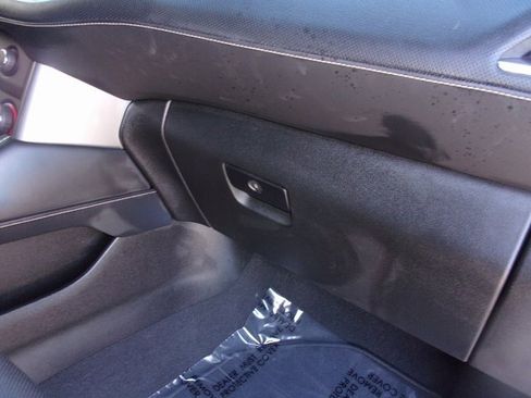 Used 2024 Chevrolet Suburban Premier image 39