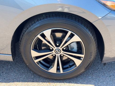 Used 2023 Nissan Sentra SV image 8