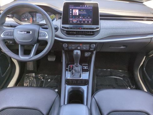 Used 2022 Jeep Compass Latitude FWD image 15