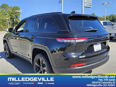 New 2025 Jeep Grand Cherokee Limited w/ Luxury Tech Group II image 12