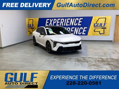 Used 2025 Kia K4 GT-Line w/ GT-Line Premium Package FWD image 1