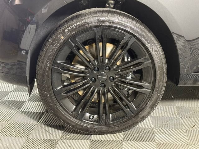 New 2026 Land Rover Range Rover Long Wheelbase Autobiography AWD/4WD image 11