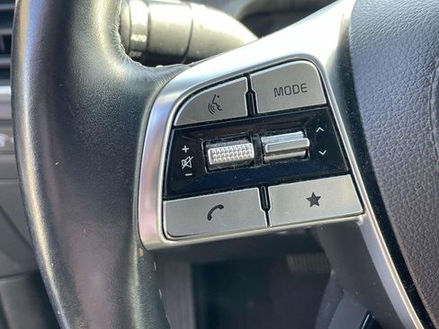 Used 2024 Kia Telluride EX w/ EX Captain's Chair Package image 22