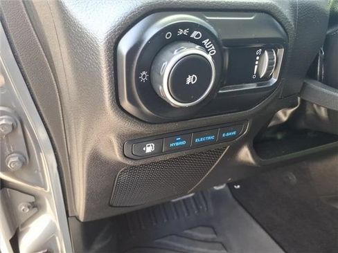 Used 2023 Jeep Wrangler Unlimited Sahara w/ Cold Weather Group AWD/4WD image 22