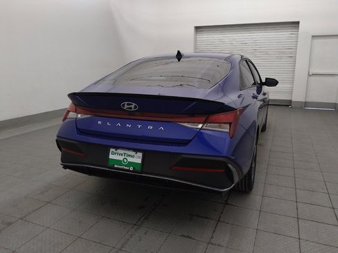 Used 2025 Hyundai Elantra Sport FWD image 7