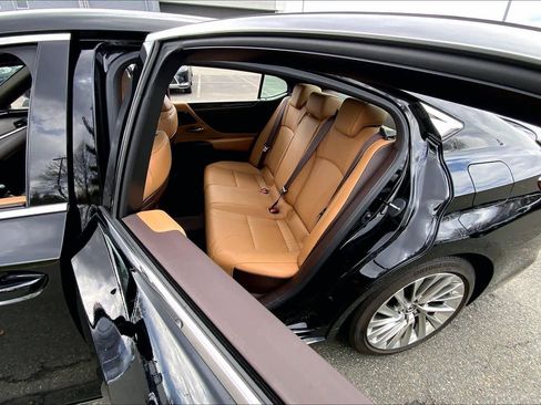 Used 2020 Lexus ES 350 w/ Accessory Package 2 image 21