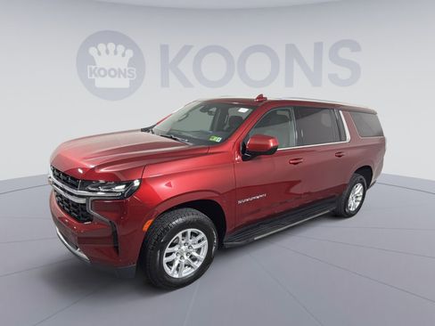 Used 2021 Chevrolet Suburban LS image 1