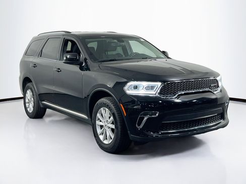 Used 2022 Dodge Durango SXT image 3