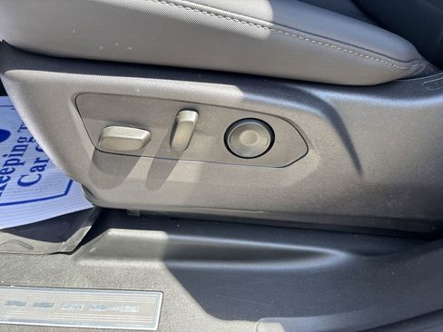 Used 2024 GMC Hummer EV 2X image 12