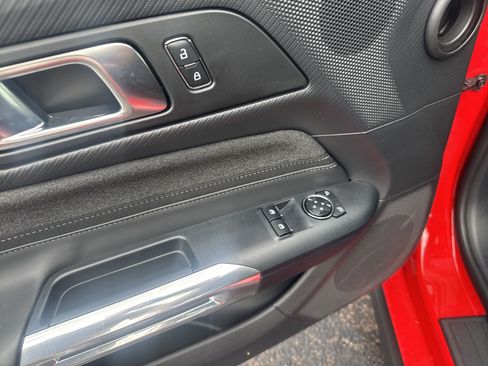 Used 2025 Ford Mustang GT RWD image 15