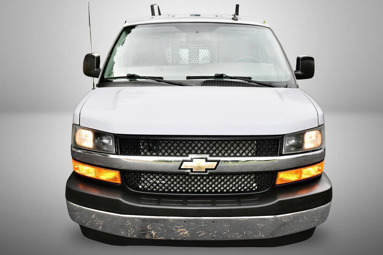 Used 2021 Chevrolet Express 2500 w/ Driver Convenience Package RWD image 8