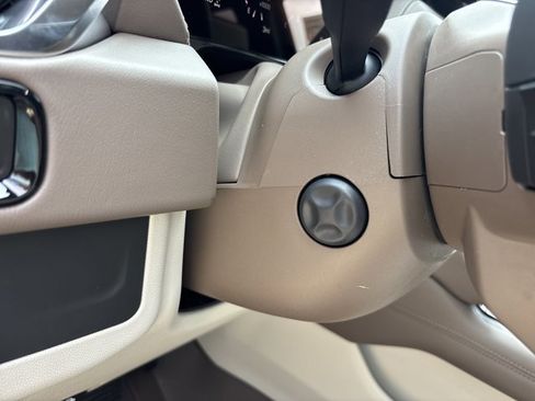 New 2026 GMC Yukon Denali w/ Sun & Power Step Package image 28