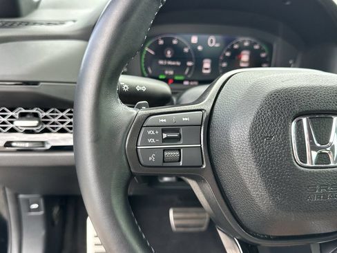 Used 2024 Honda Accord Sport image 31