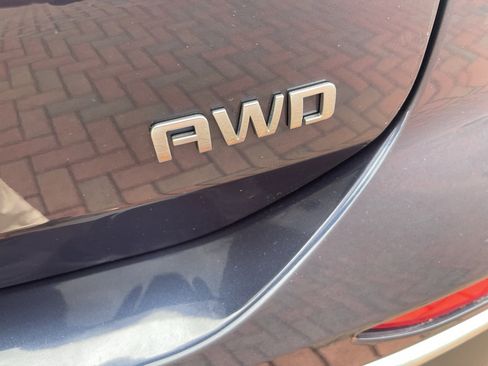 Used 2018 Chevrolet Equinox LS image 12