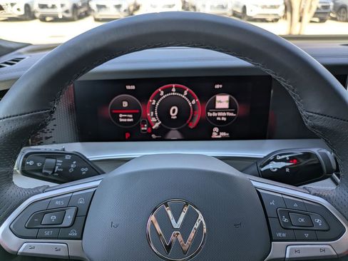 New 2026 Volkswagen Tiguan SE R-Line FWD image 40