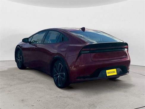 Used 2024 Toyota Prius XLE image 3