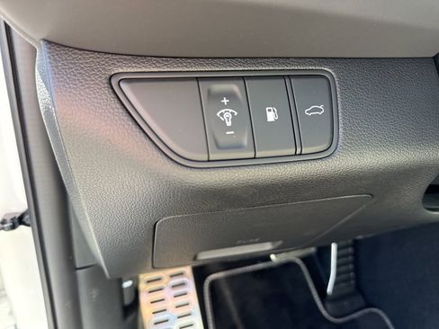 Used 2026 Genesis G70 3.3T Sport Prestige image 21