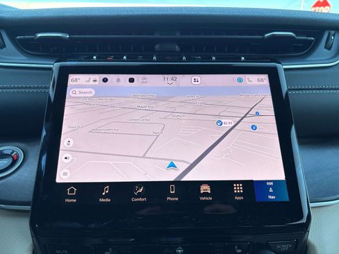 Certified 2025 Jeep Grand Cherokee L Limited image 20