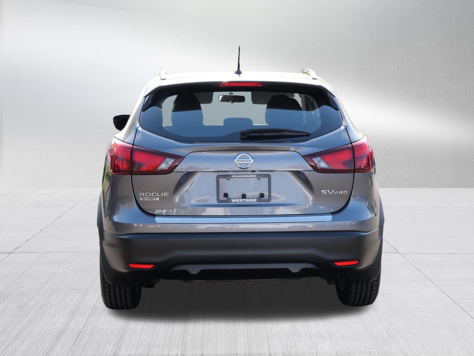 Used 2017 Nissan Rogue Sport SV w/ SV All-Weather Package AWD/4WD image 6
