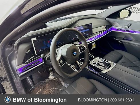 Used 2026 BMW 740i xDrive image 9