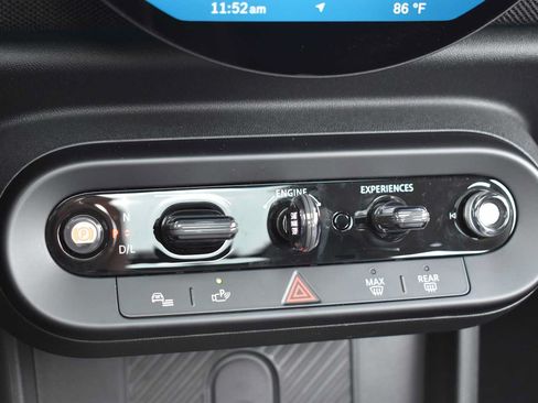 Used 2025 MINI Cooper S FWD image 23