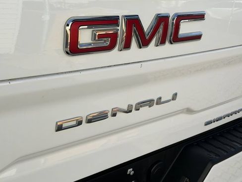 Certified 2025 GMC Sierra 2500 Denali w/ Denali Reserve Package AWD/4WD image 10