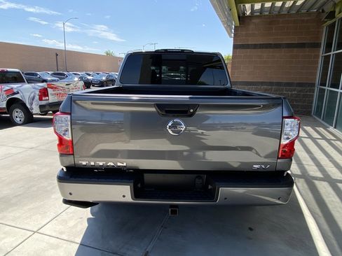 Used 2021 Nissan Titan SV w/ Accessory Utility Package image 4