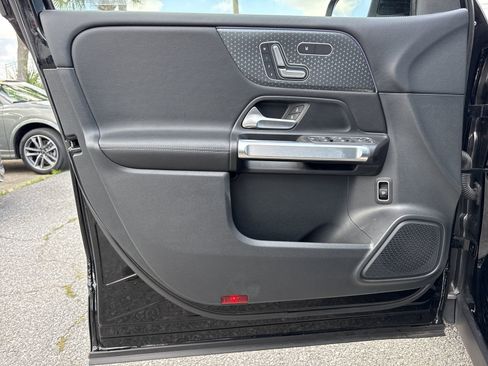 Certified 2024 Mercedes-Benz GLB 250 4MATIC image 34