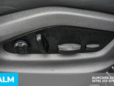 Used 2022 Porsche Cayenne Base image 59