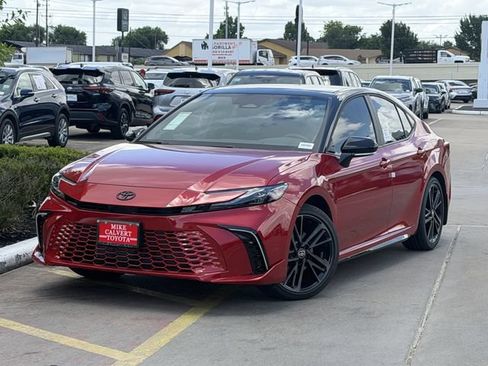 Used 2026 Toyota Camry XSE w/ Premium Package FWD image 2