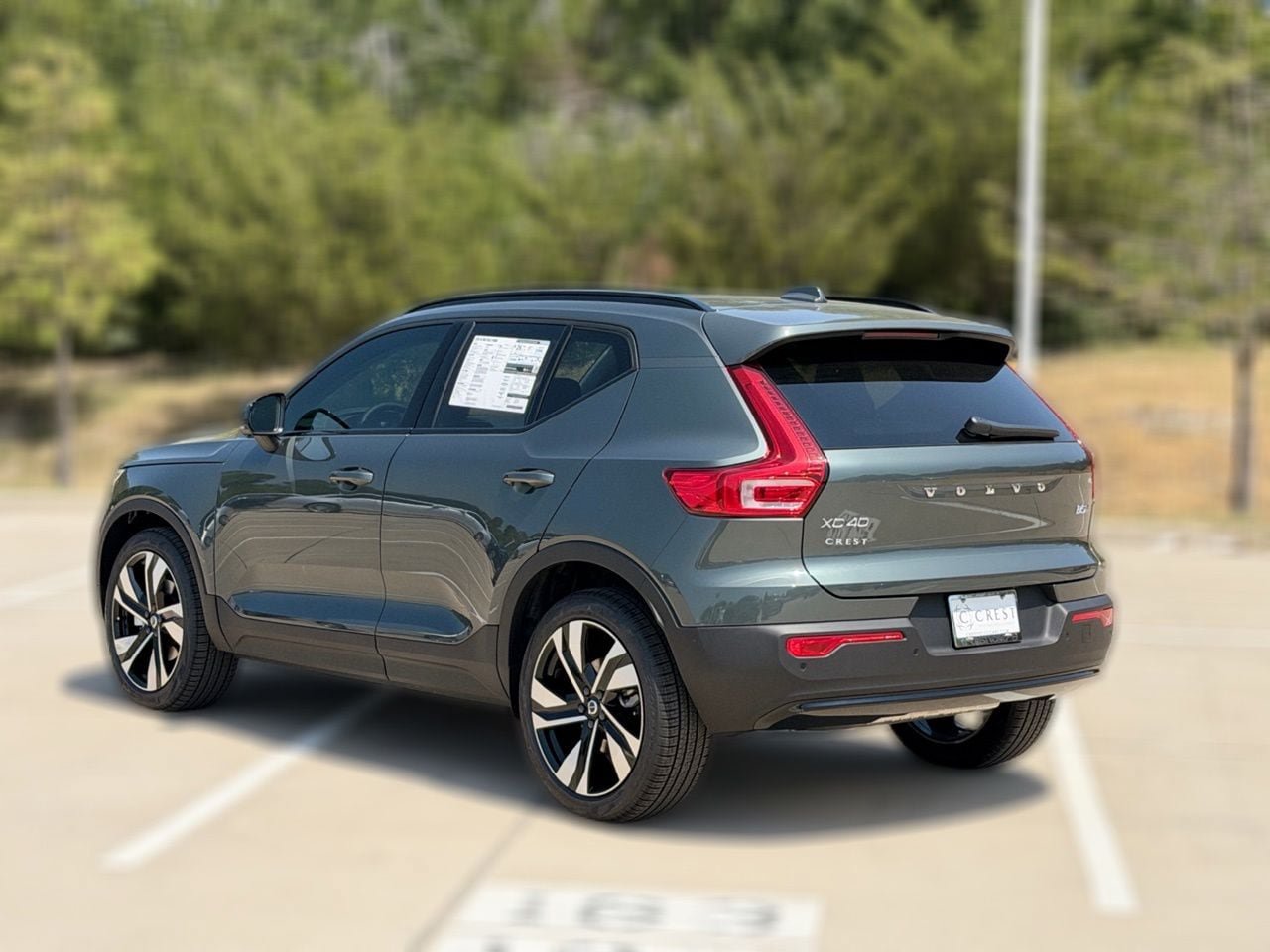 New 2026 Volvo XC40 B5 Plus w/ Climate Package AWD/4WD image 5
