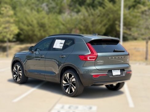 New 2026 Volvo XC40 B5 Plus w/ Climate Package AWD/4WD image 5