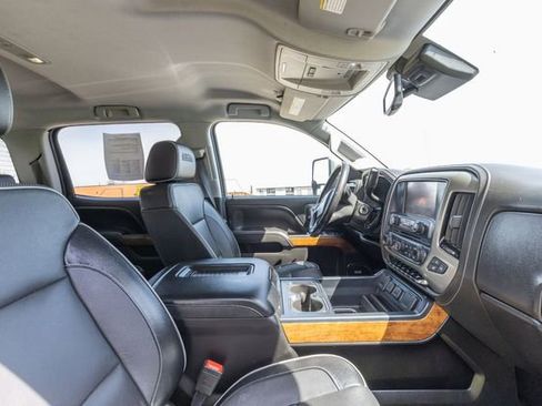 Used 2017 Chevrolet Silverado 2500 High Country w/ Duramax Plus Package AWD/4WD image 18