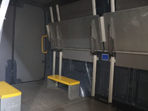 Used 2019 Mercedes-Benz Sprinter 144 image 12
